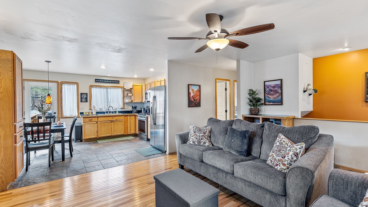 Photo of Livingroom in Mountainaire