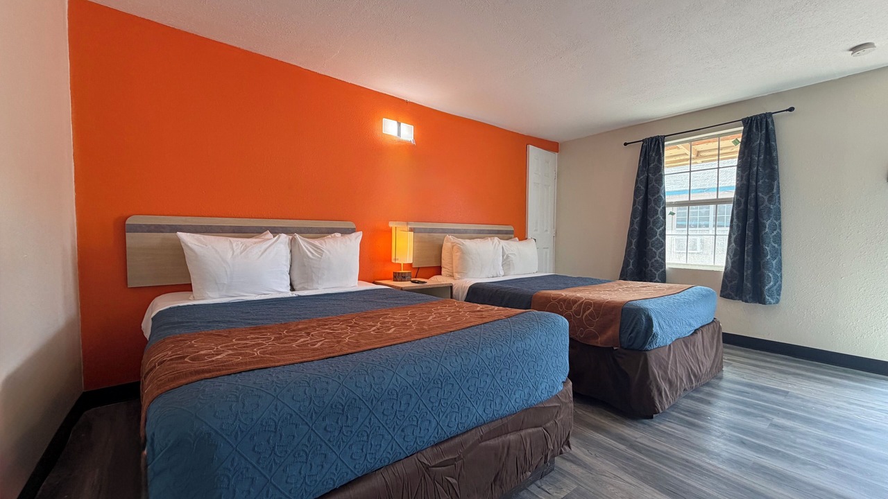 Photo of Bedroom in Elmwood Area