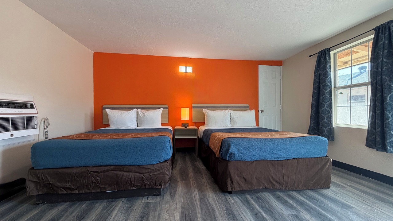 Photo of Bedroom in Elmwood Area