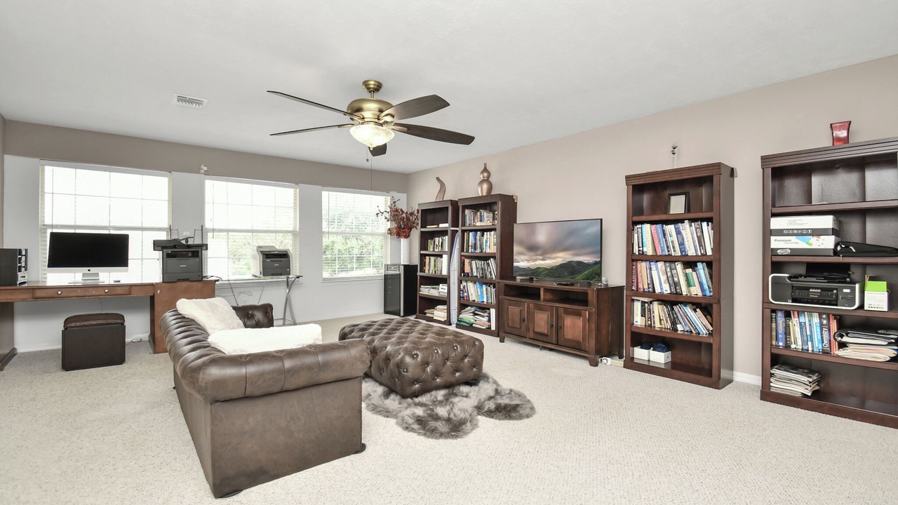 Photo of Livingroom in Champion Forest