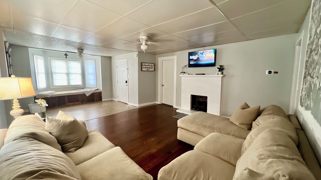 Photo of Livingroom in Fulton