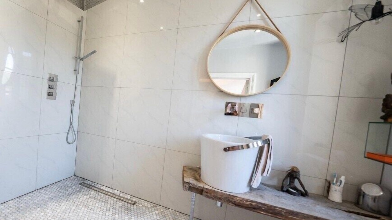 Photo of Bathroom in Pont-du-Chateau