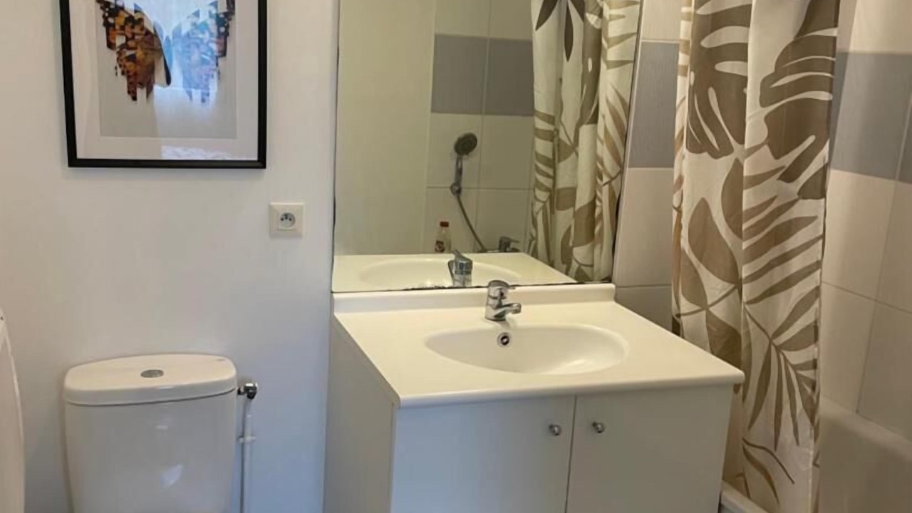 Photo of Bathroom in Epinay-sur-Seine