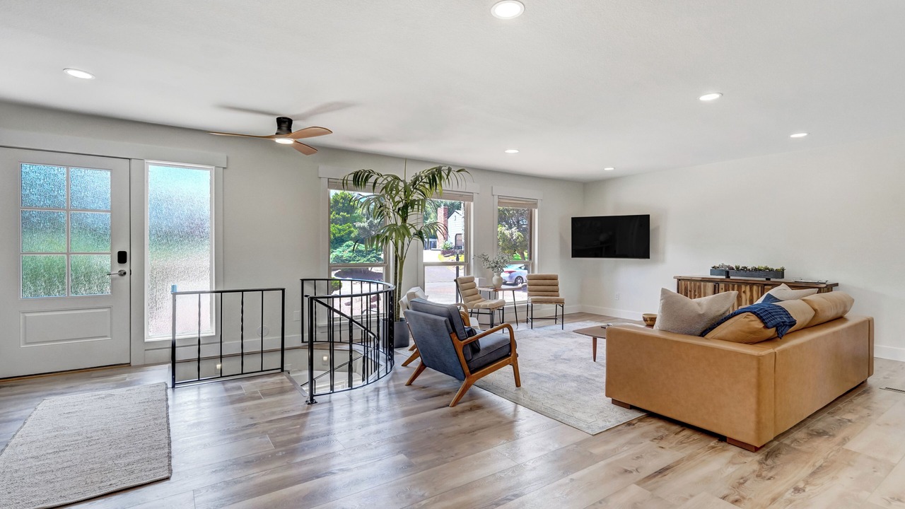 Photo of Livingroom in Northeast Colorado Springs