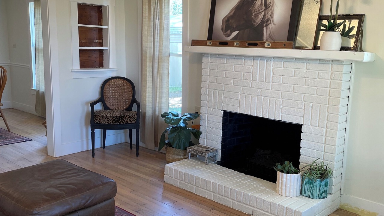 Photo of Livingroom in Cayuga
