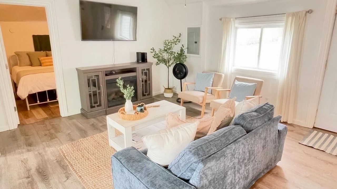 Photo of Livingroom in Dexter