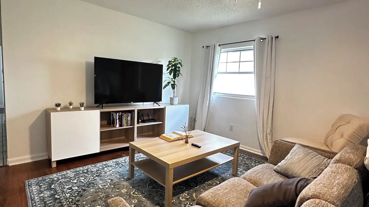 Photo of Livingroom in Fairview Shores