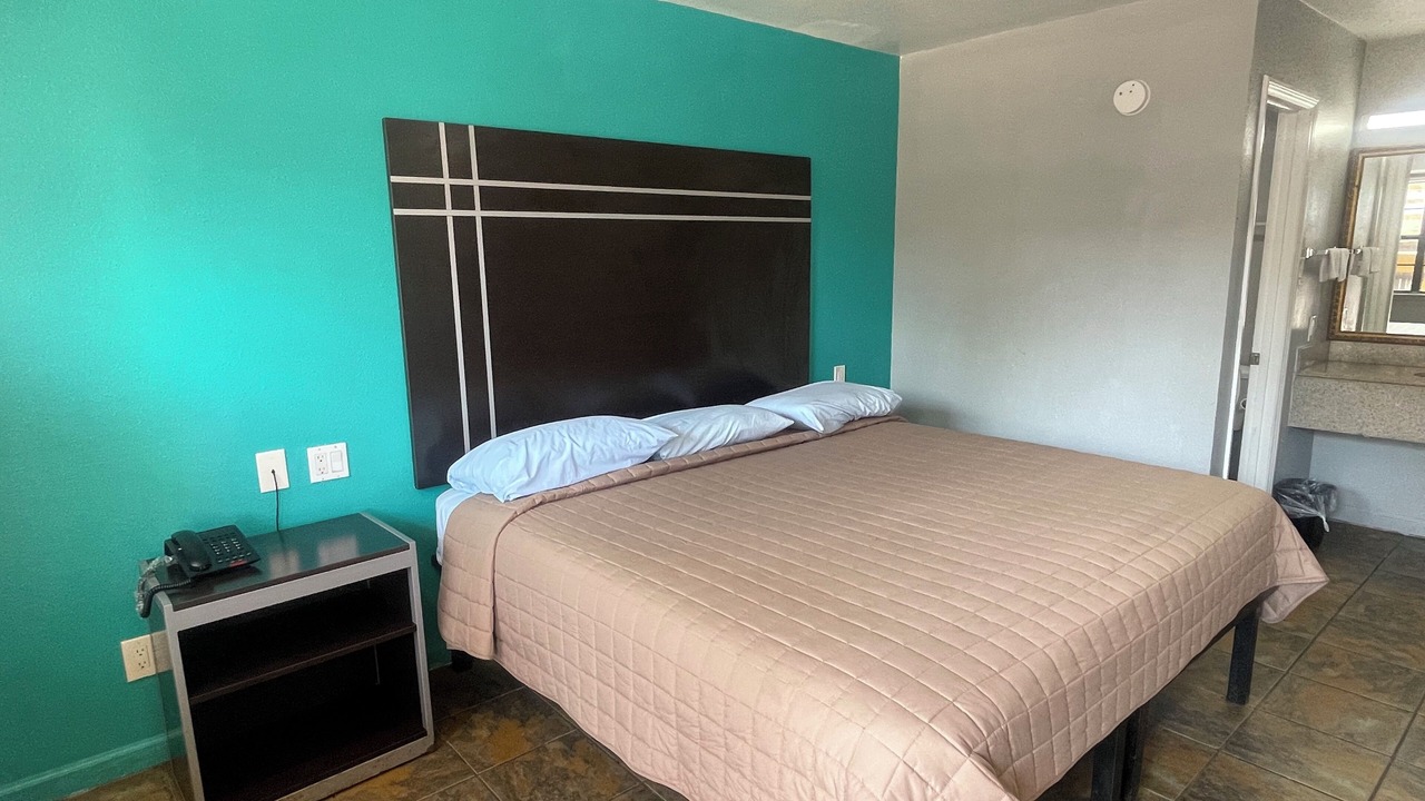 Photo of Bedroom in Pleasant Grove