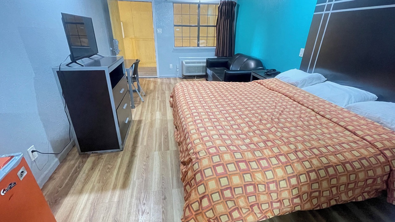 Photo of Bedroom in Pleasant Grove