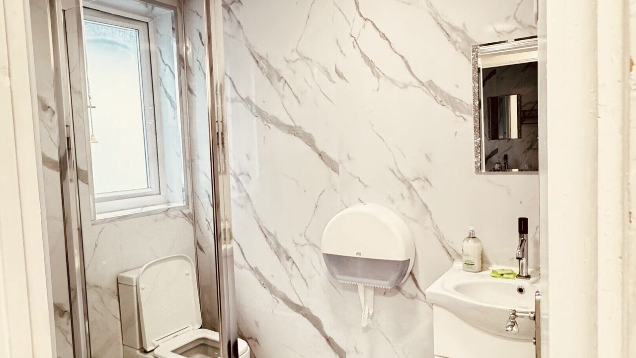 Photo of Bathroom in Heston Central