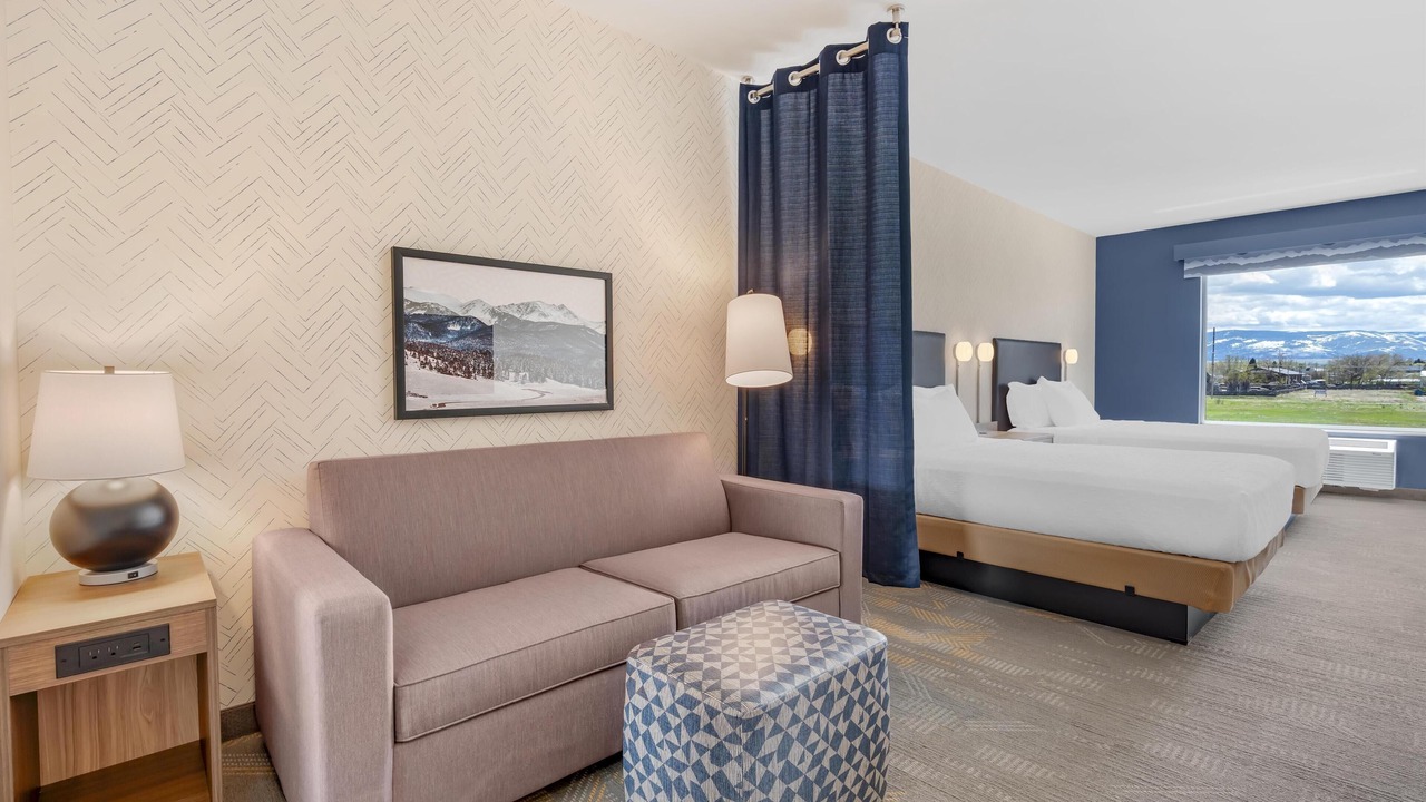 Photo of Livingroom in Four Corners