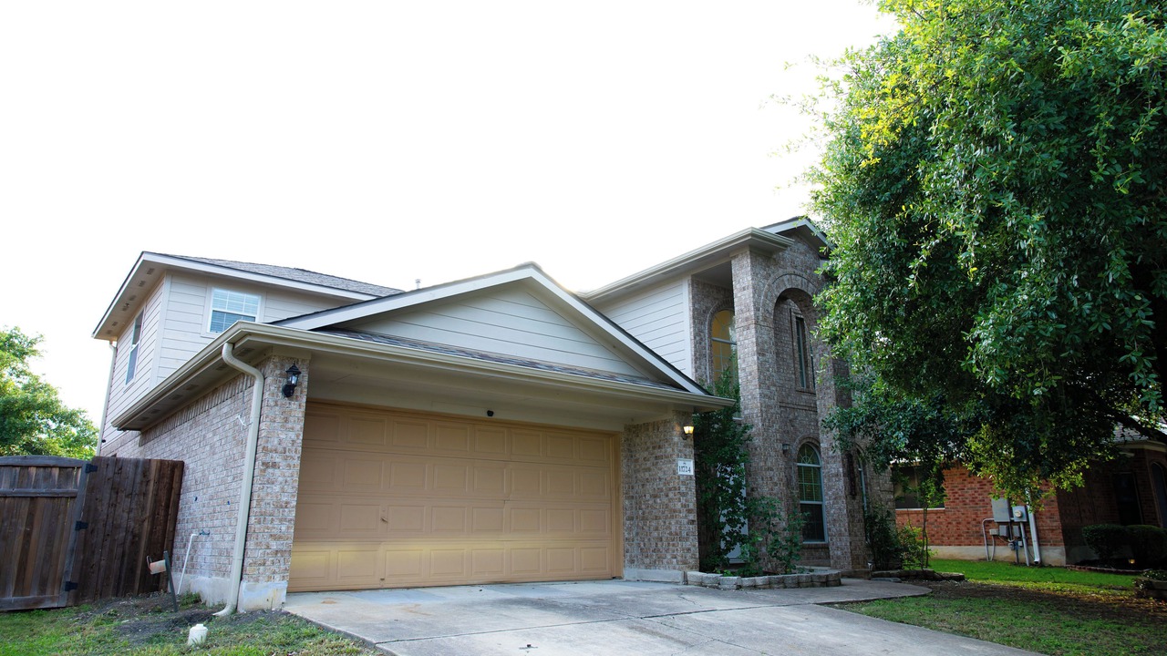 Photo of Outdoor in Manor