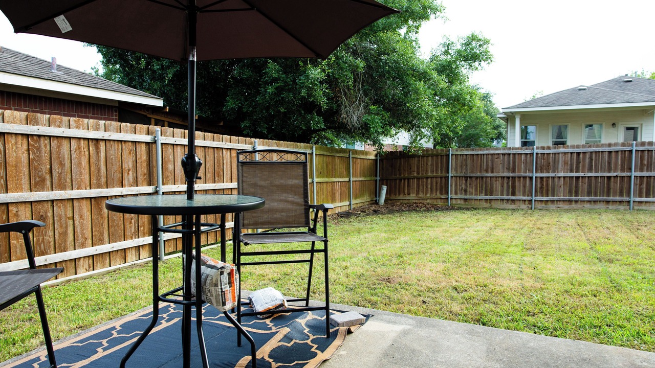 Photo of Outdoor in Manor