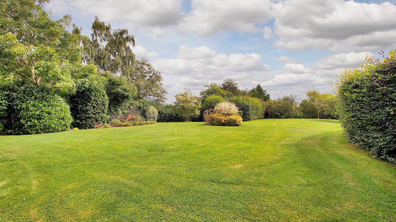 Photo of Outdoor in Leigh