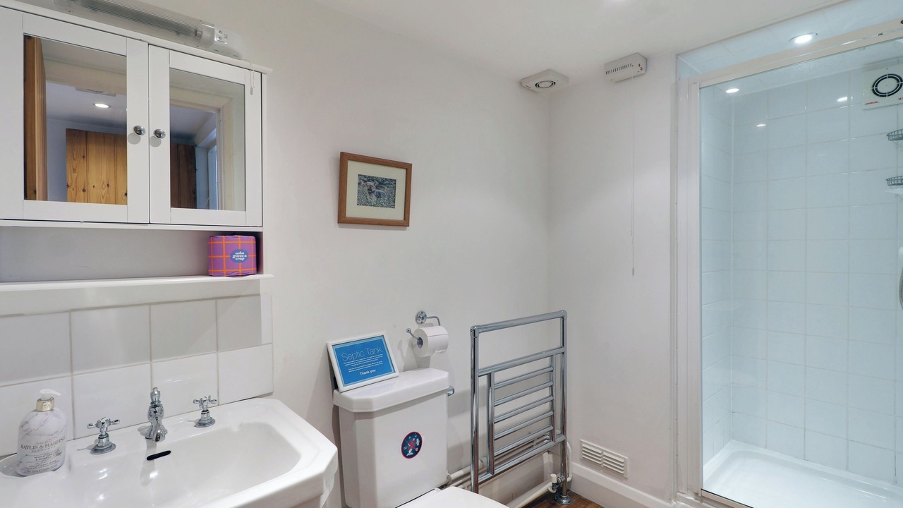 Photo of Others in Leigh