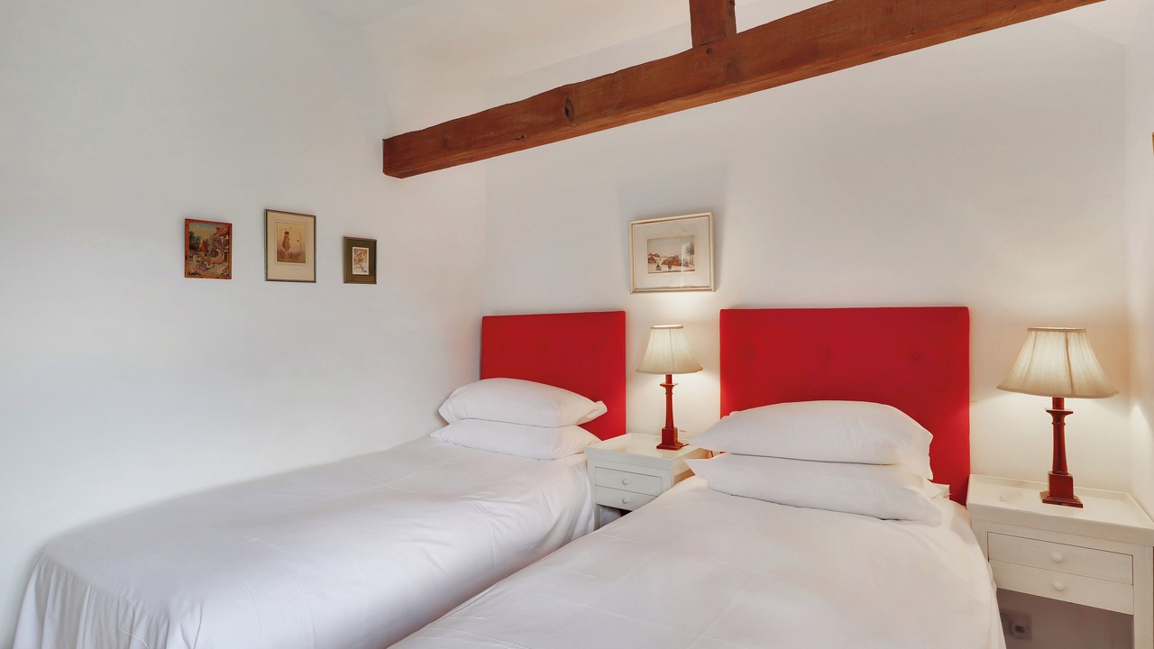 Photo of Others in Leigh