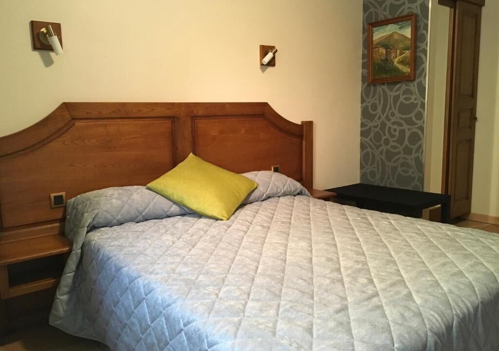 Photo of Others in Mercuer