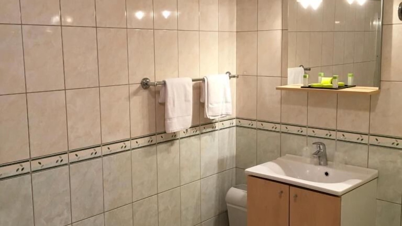 Photo of Bathroom in Mercuer