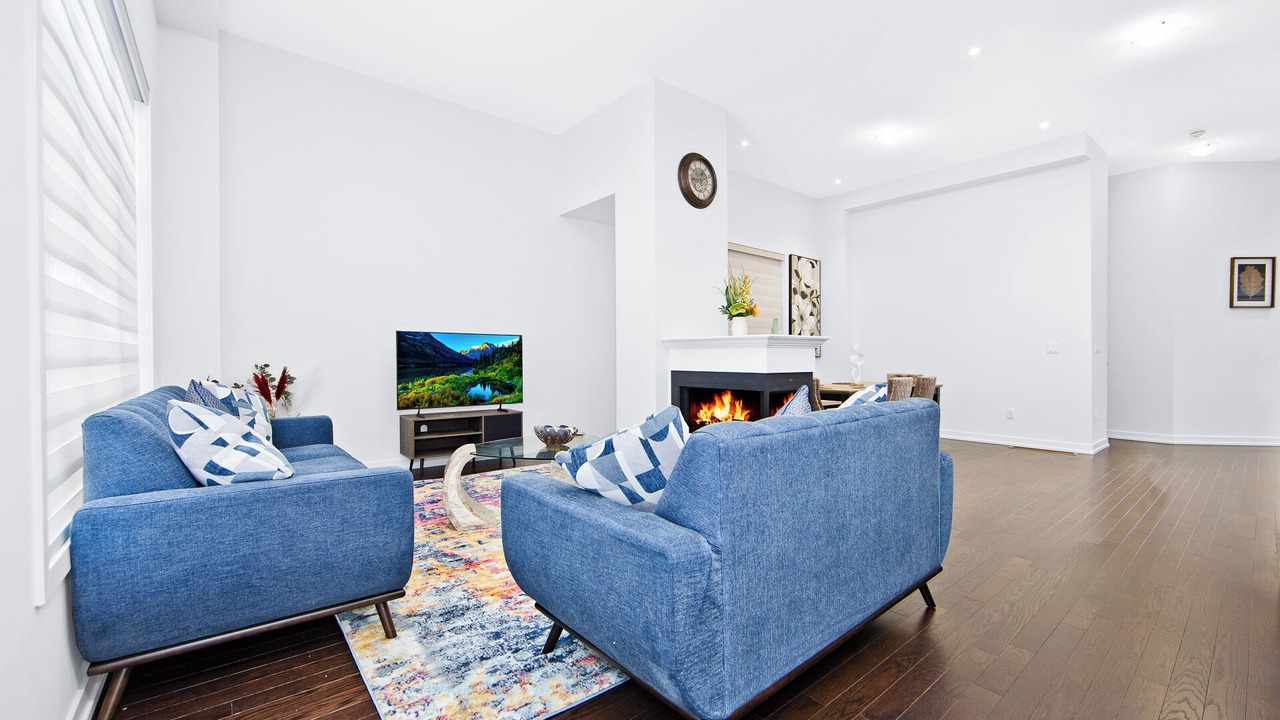 Photo of Livingroom in Oshawa