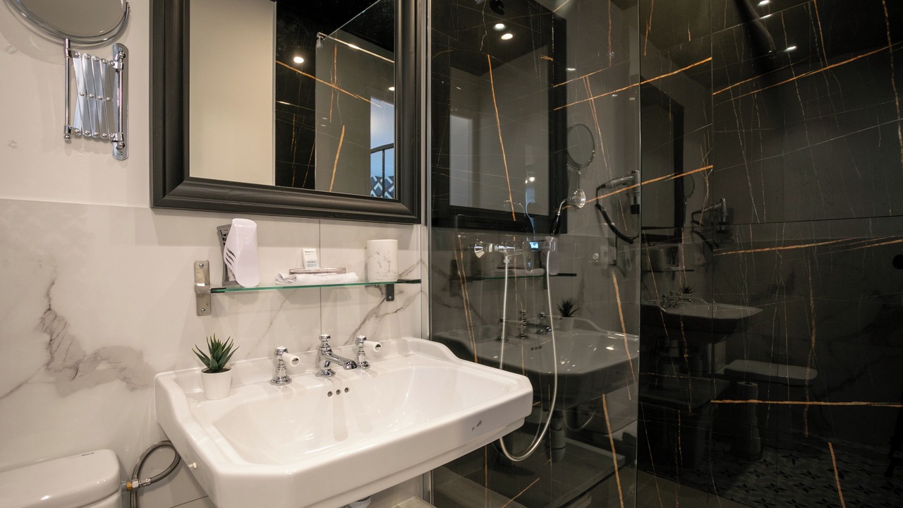 Photo of Bathroom in Saint-Victor