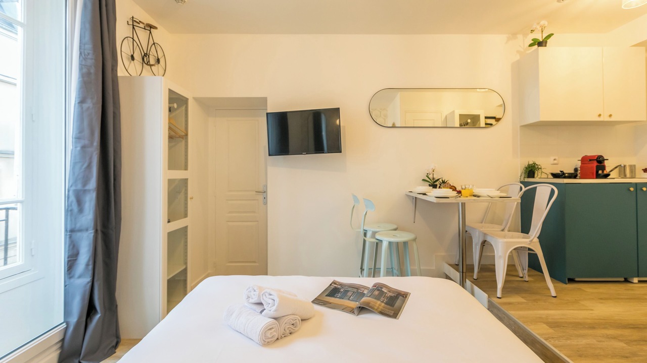 Photo of Bedroom in Arts-et-Metiers