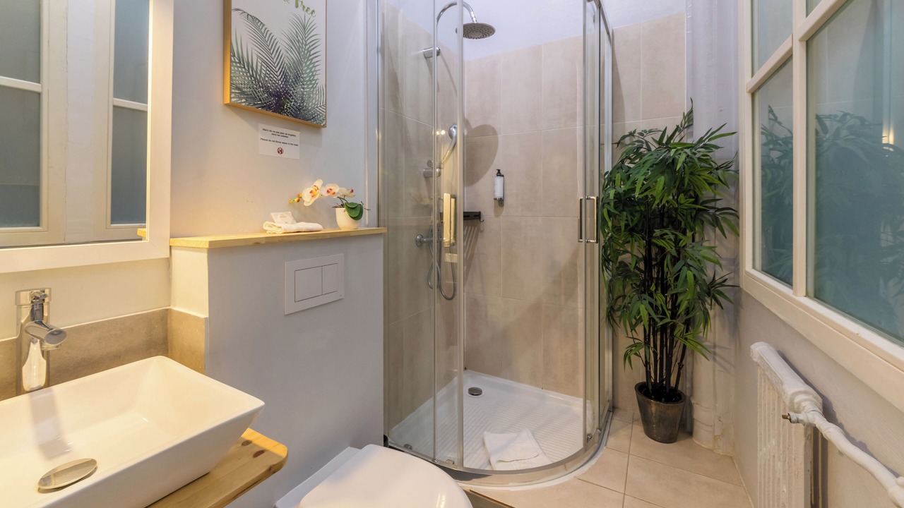 Photo of Bathroom in Quartier du Mail