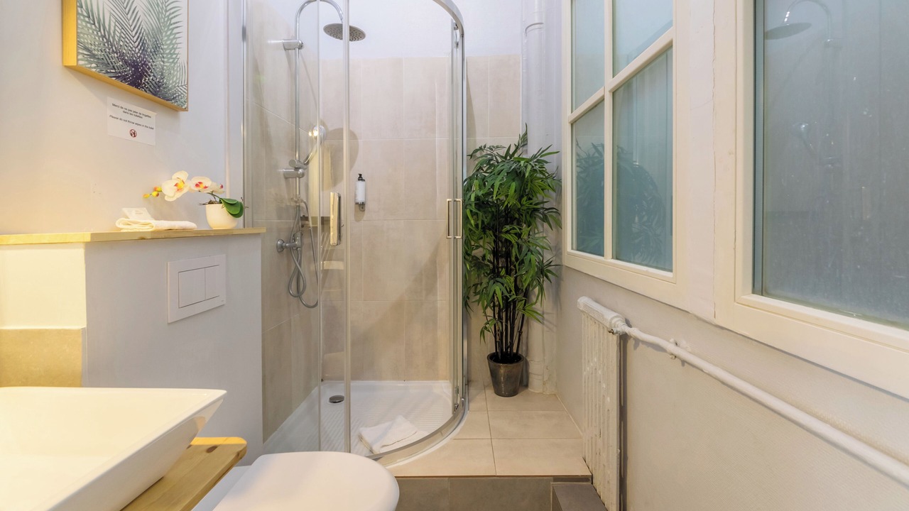 Photo of Bathroom in Quartier du Mail