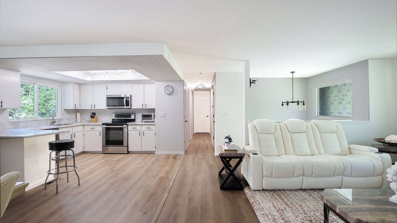 Photo of Livingroom in Martha Lake