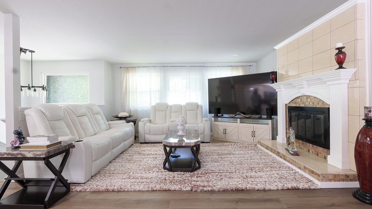 Photo of Livingroom in Martha Lake