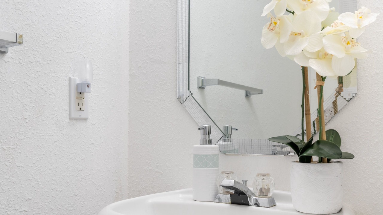 Photo of Bathroom in Clodine