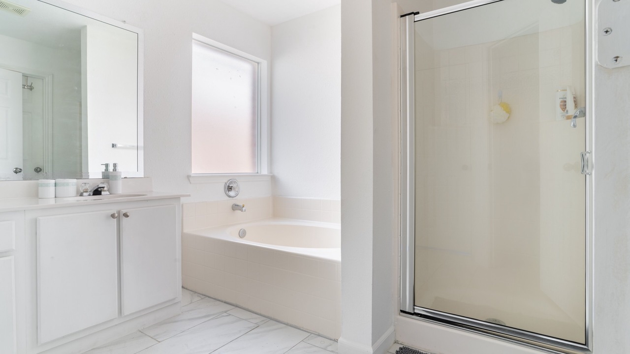 Photo of Bathroom in Clodine