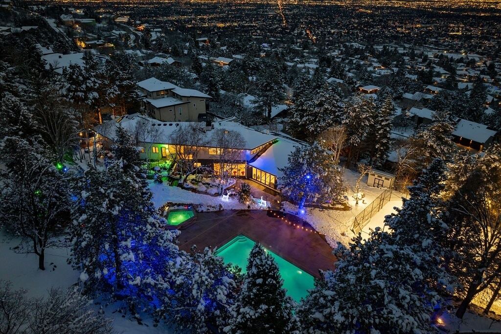 Photo of Outdoor in Olympus Cove
