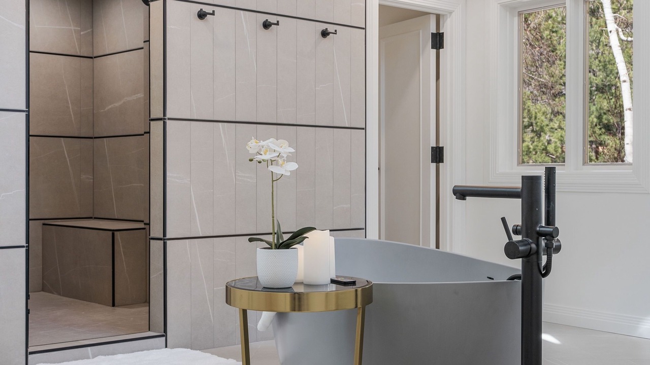 Photo of Bathroom in Olympus Cove