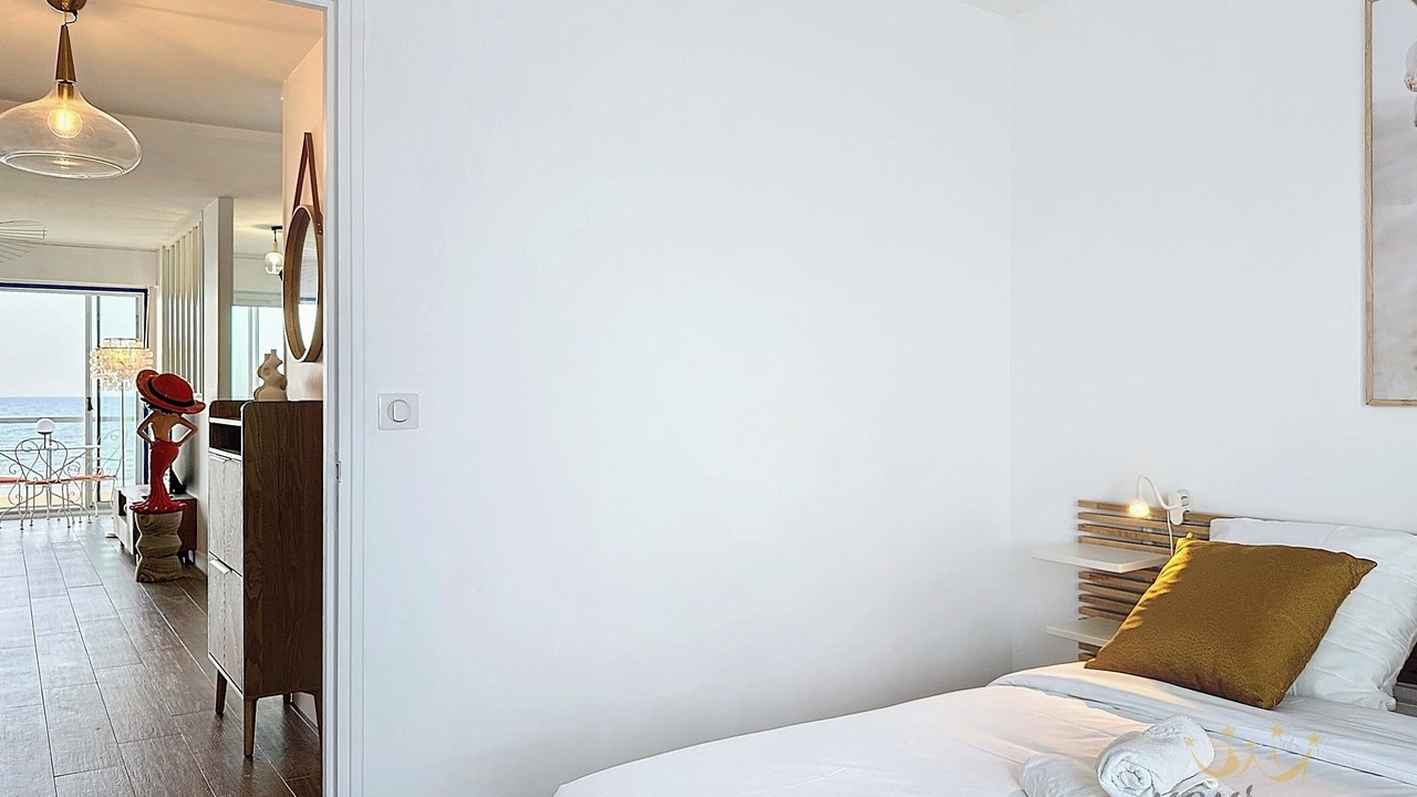 Photo of Others in Le Home