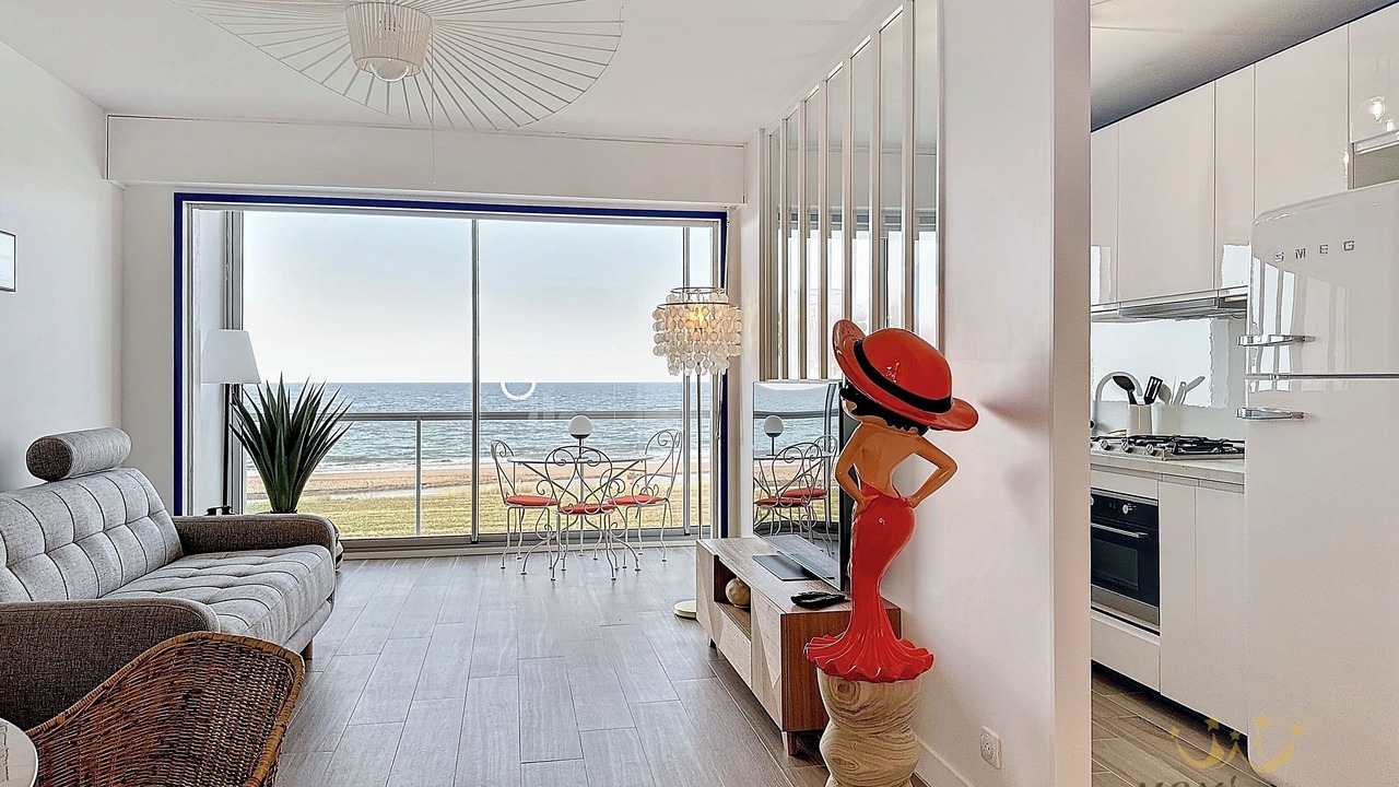 Photo of Livingroom in Le Home