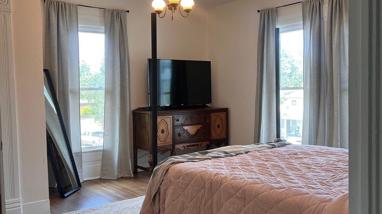 Photo of Bedroom in Taylor
