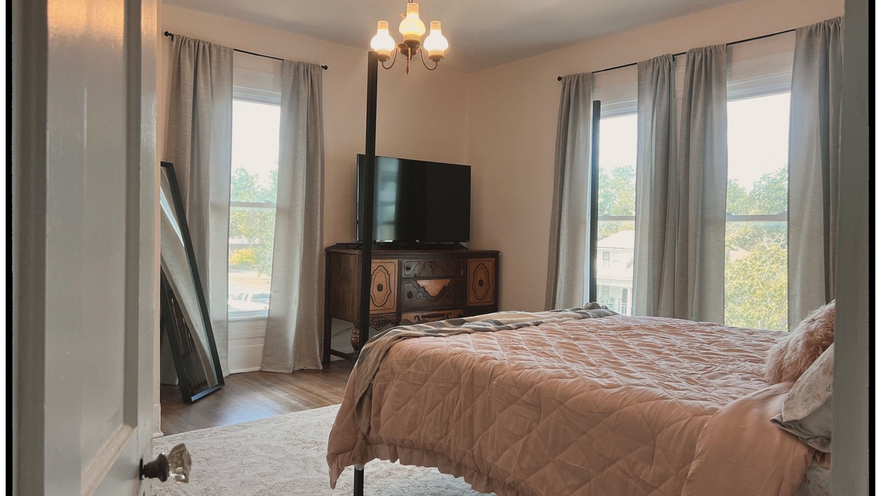 Photo of Bedroom in Taylor