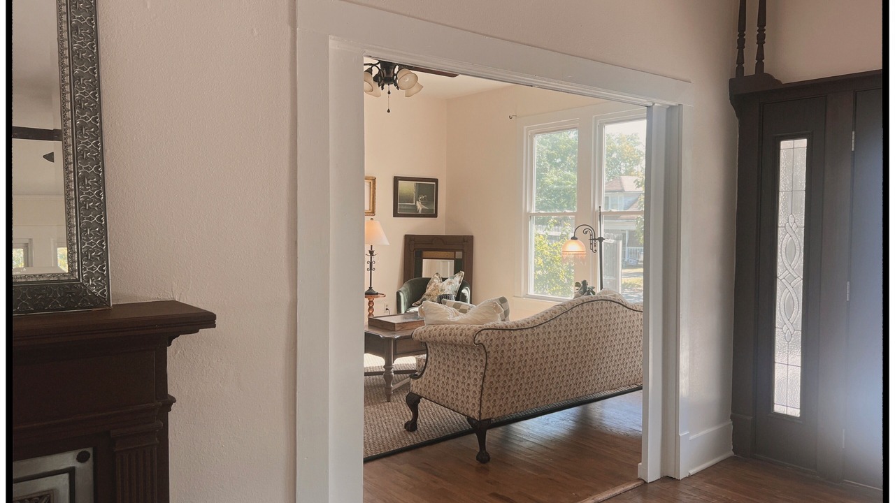 Photo of Livingroom in Taylor