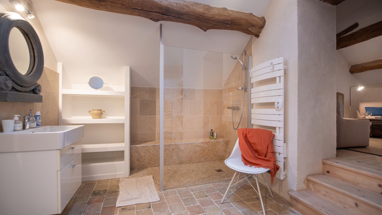 Photo of Bathroom in Meursault
