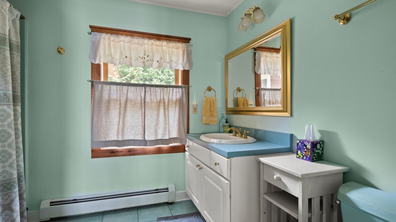 Photo of Bathroom in Shelburne