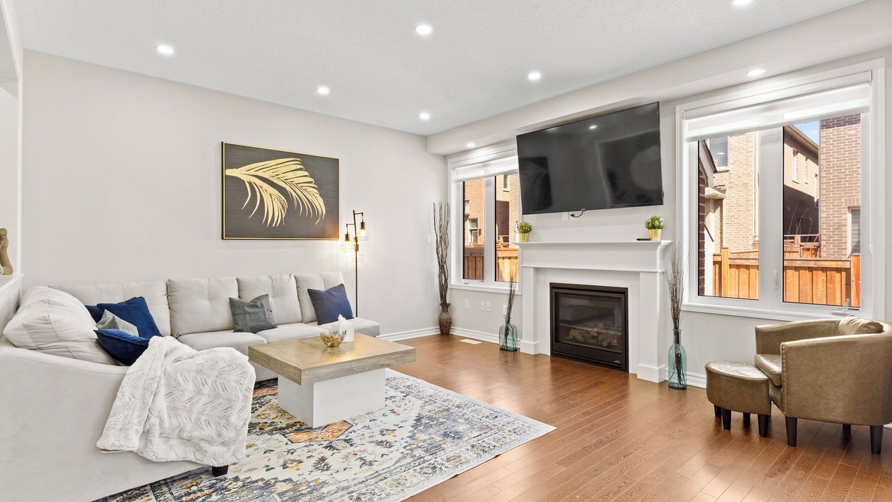 Photo of Livingroom in Milton