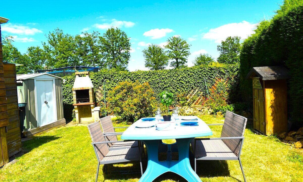 Photo of Outdoor in Saint-Julien-de-la-Liegue