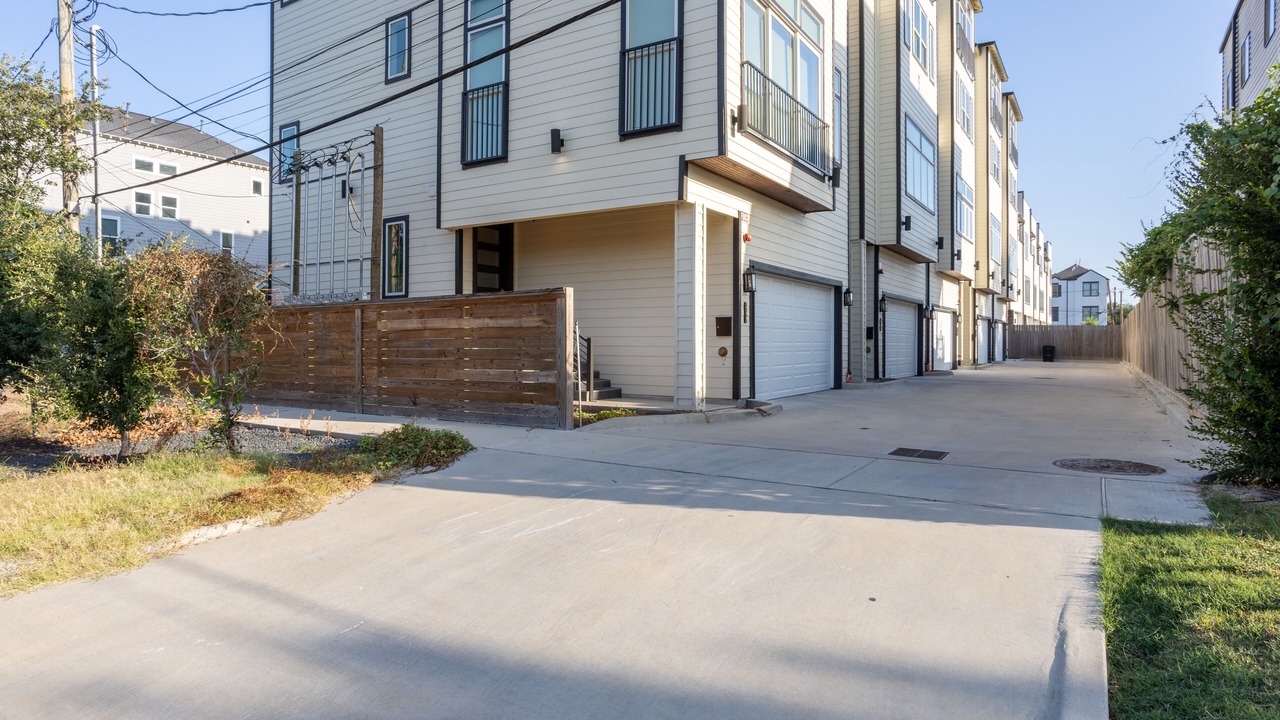 Photo of Outdoor in Shady Acres
