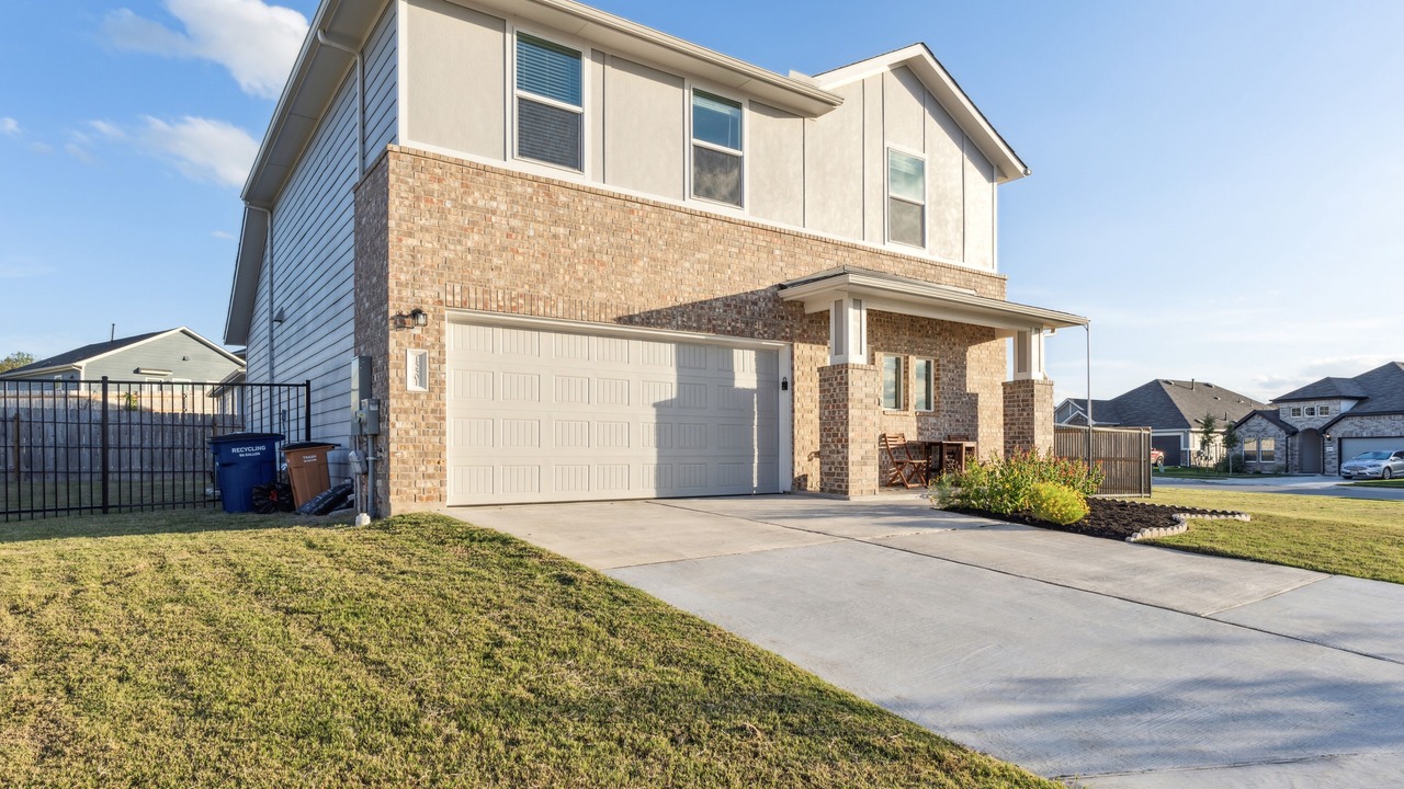 Photo of Outdoor in Del Valle