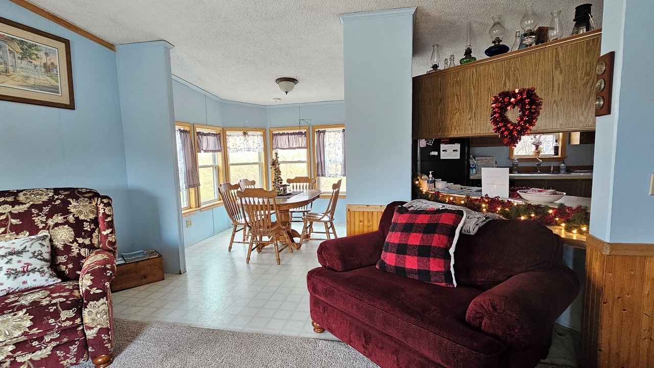 Photo of Livingroom in Three Mile Bay