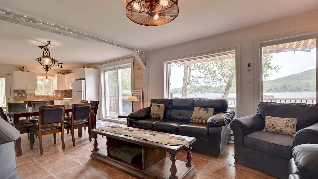 Photo of Livingroom in Saint-Jean-de-Matha