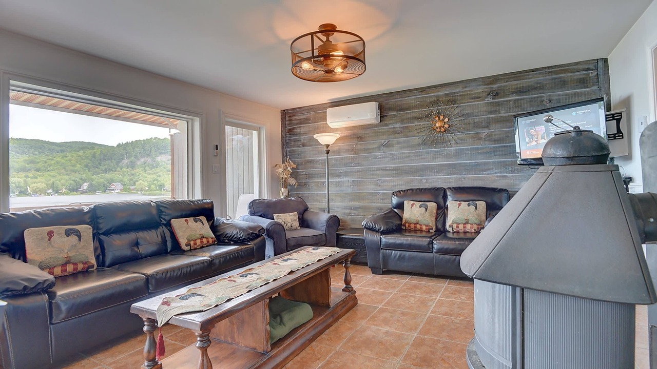 Photo of Livingroom in Saint-Jean-de-Matha