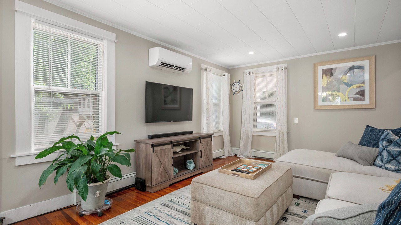 Photo of Livingroom in Sagamore