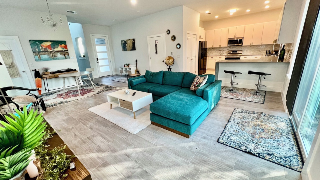 Photo of Livingroom in East MLK