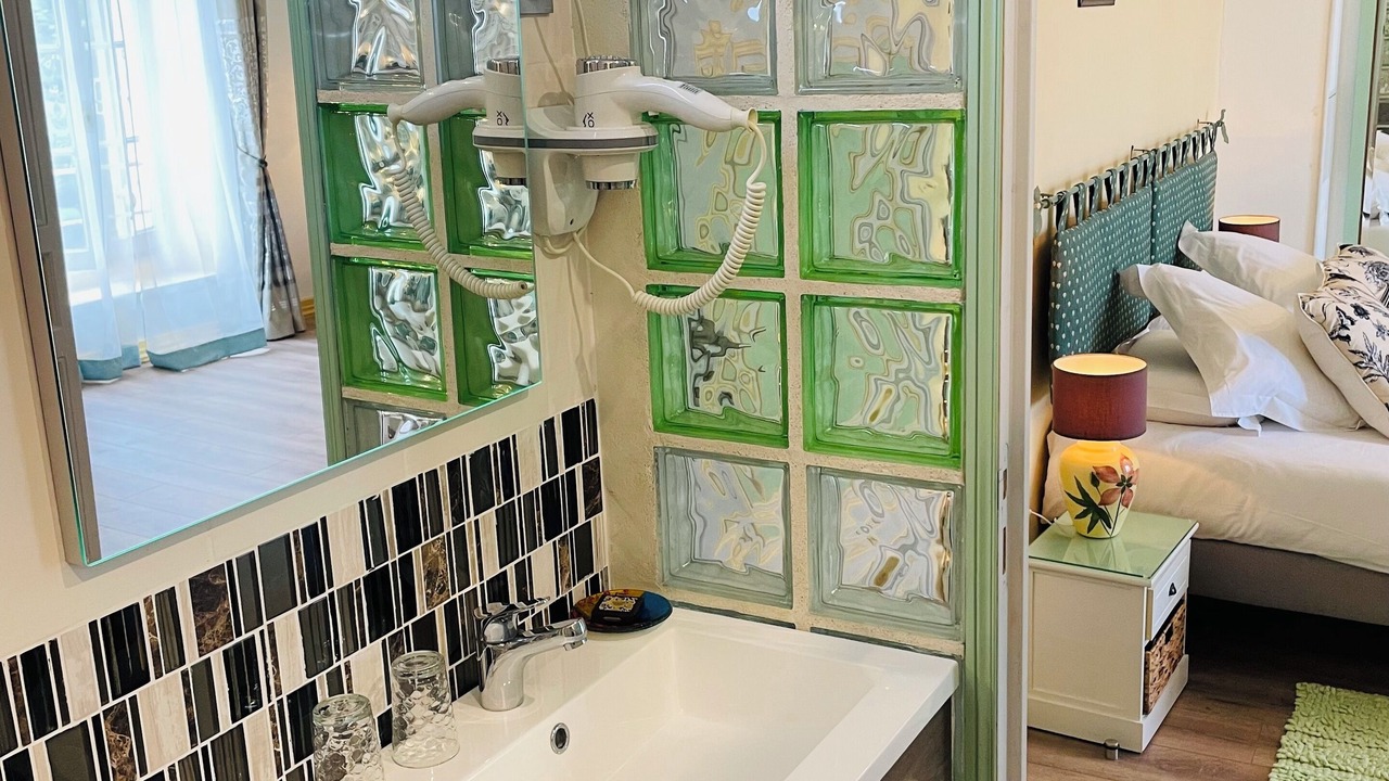 Photo of Bathroom in Aiguillon